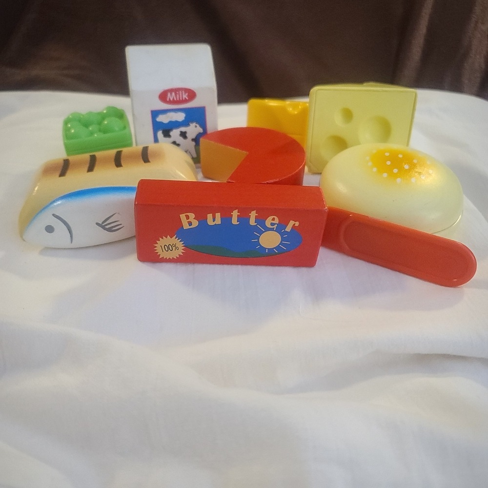 11 Pieces Melissa & Doug Wooden Pretend Play Food Milk Butter Fish Cheese Knife